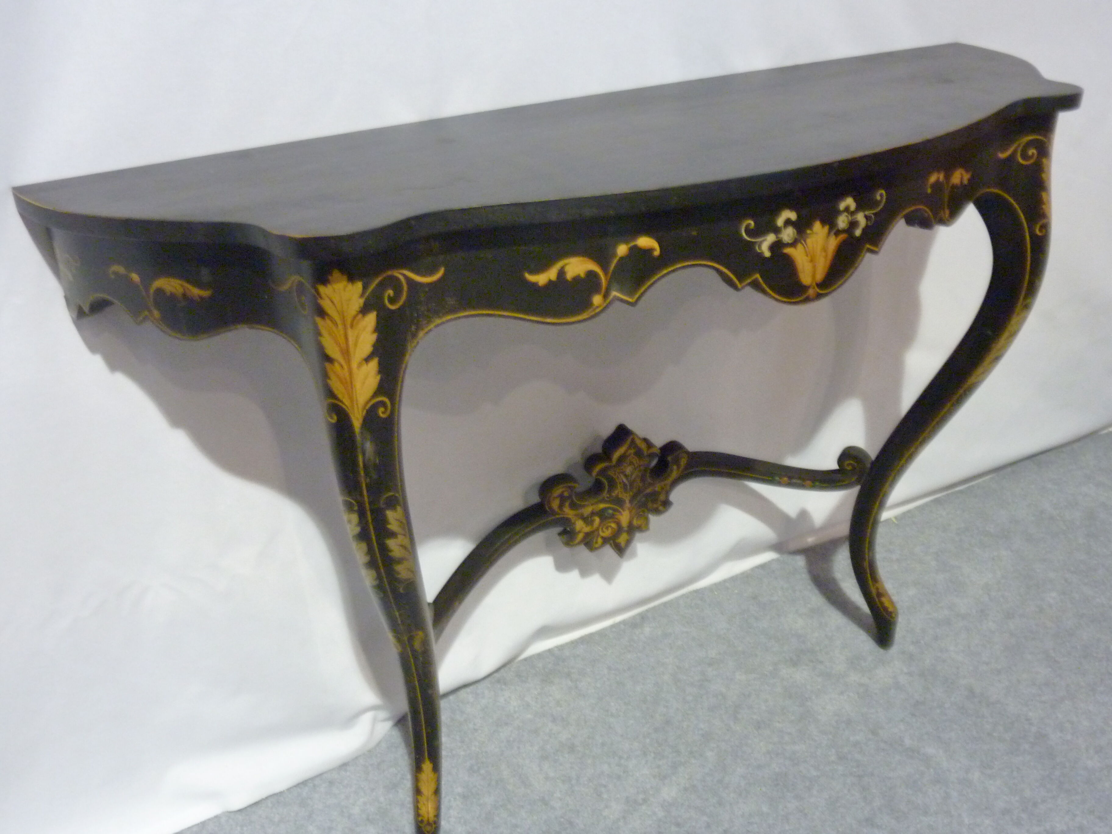 Console Napoleon III in blackened wood and golden flowers