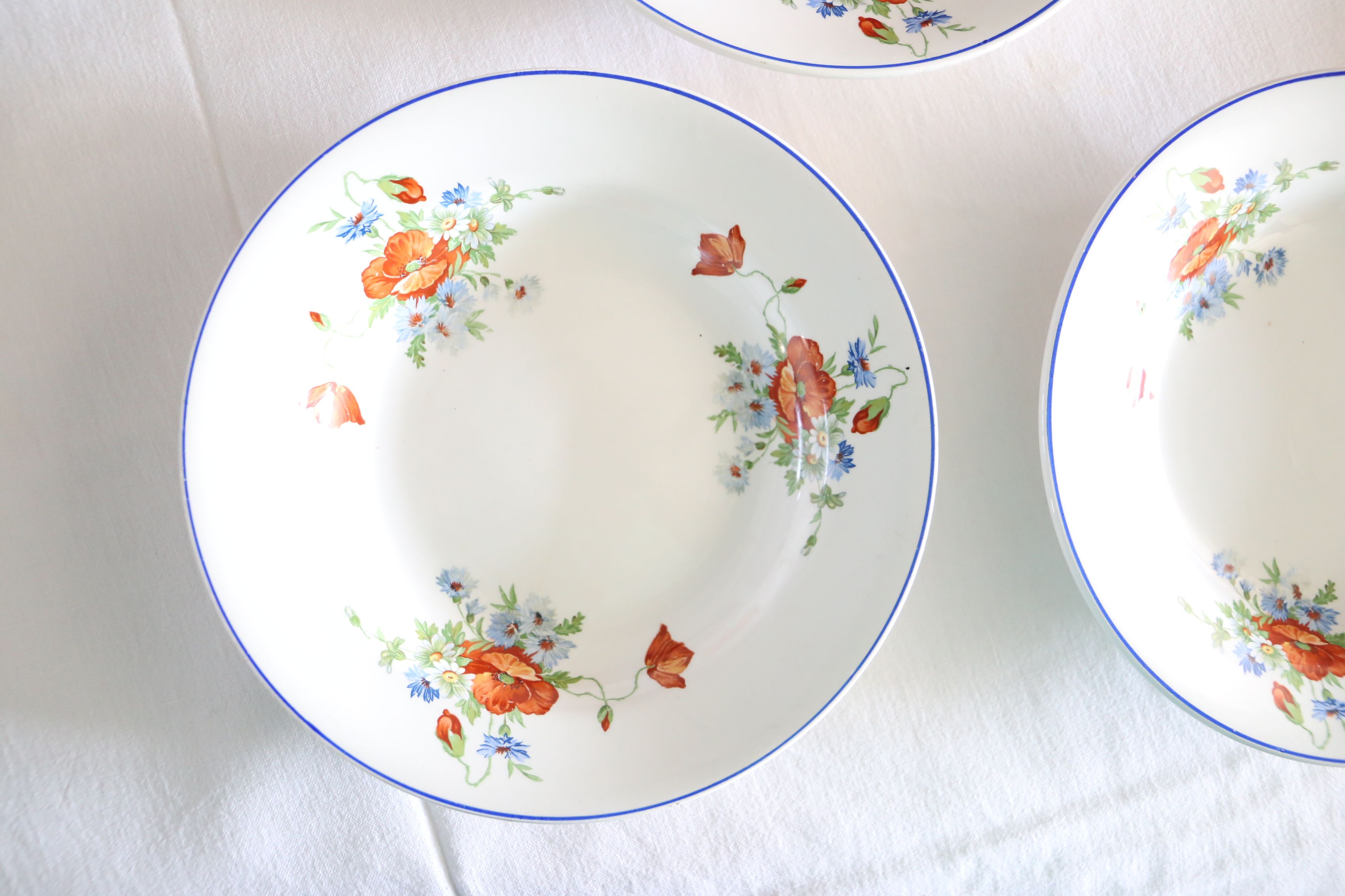 Set of 6 hollow plates of Salins, Poppy pattern, opaceline, vintage