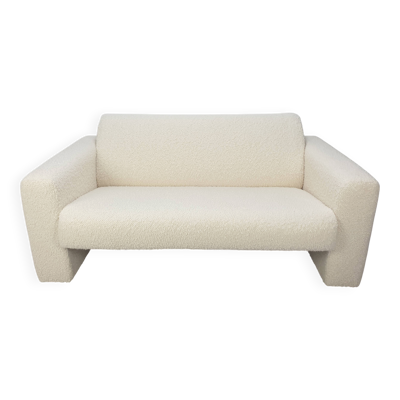 Banc à deux places Artifort Modèle 691 rembourré en tissu bouclé doux, années 1980.