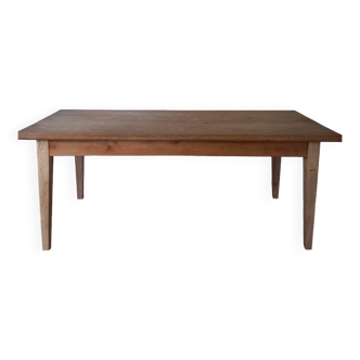 Farm table