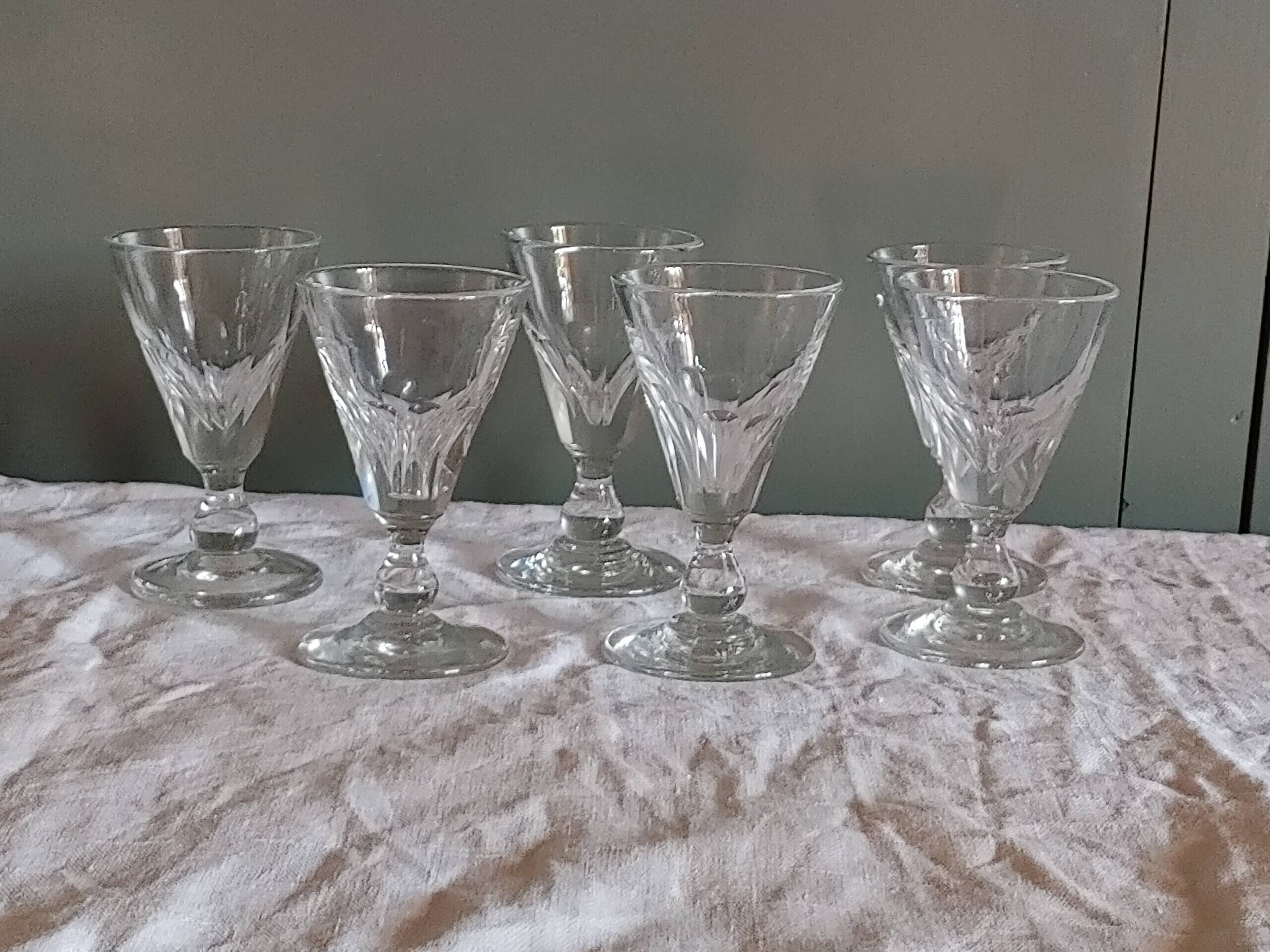 6 Louis Philippe wine glasses with flat sides - 19th century.