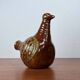 Bouteille en forme d'oiseau de poterie d'atelier danoise moderne du milieu du siècle, années 1960