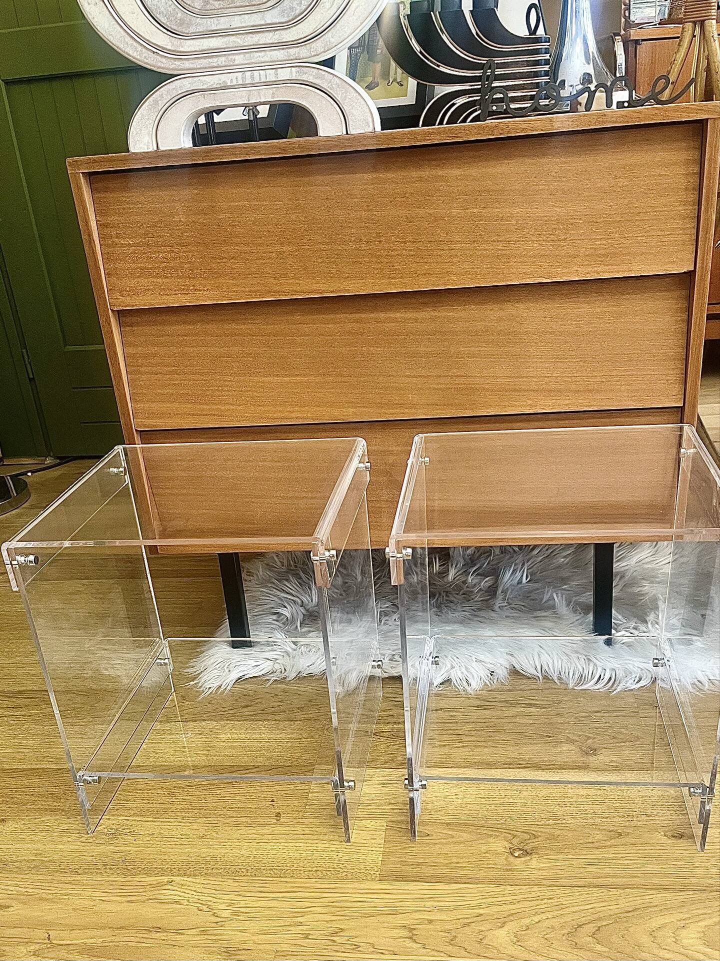 Pair of bedside tables in plexiglass — Michel Dumas for Roche Bobois, years