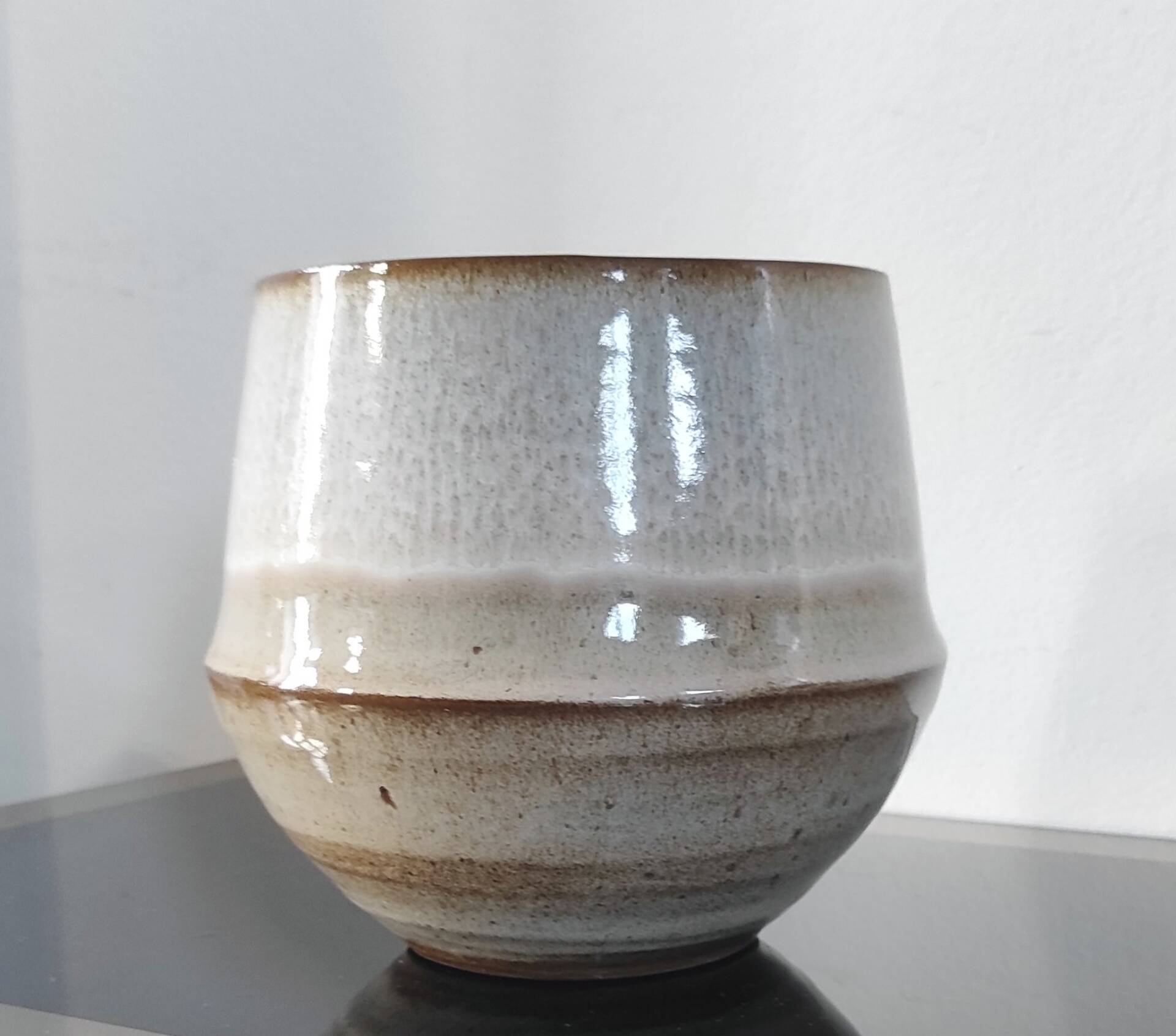 Vintage cache-pot in glazed stoneware