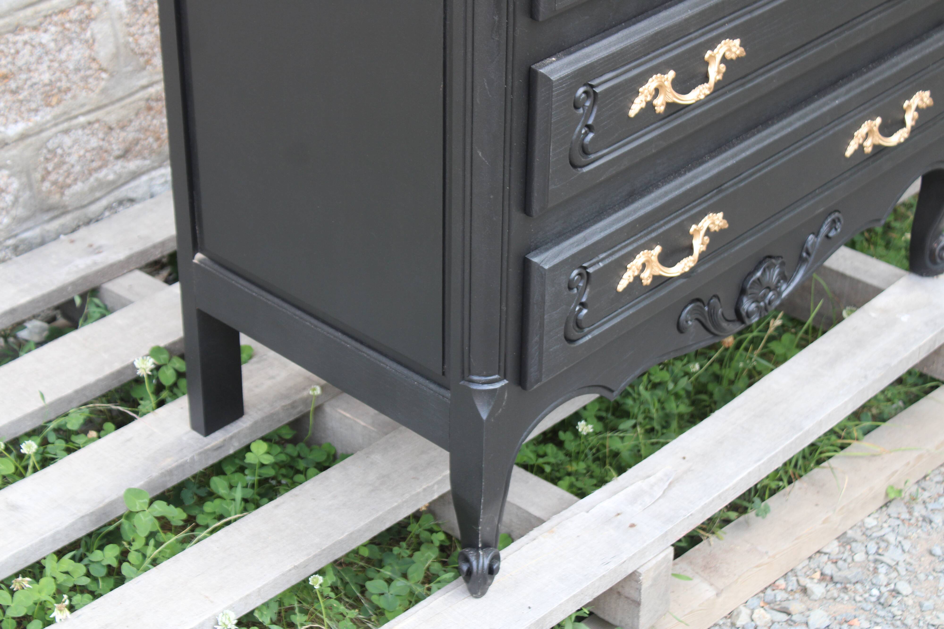 Louis XV style black commode with natural wood top – 3 drawers