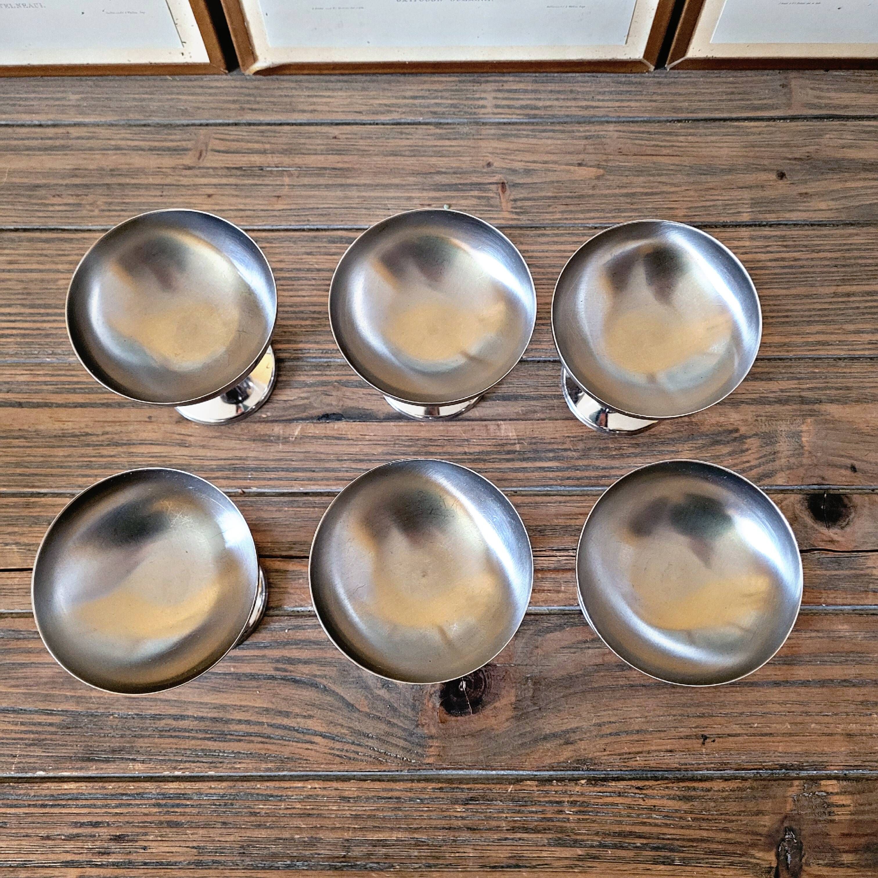 6 Vintage stainless steel ice cream/dessert cups from the 70s-80s, round shape