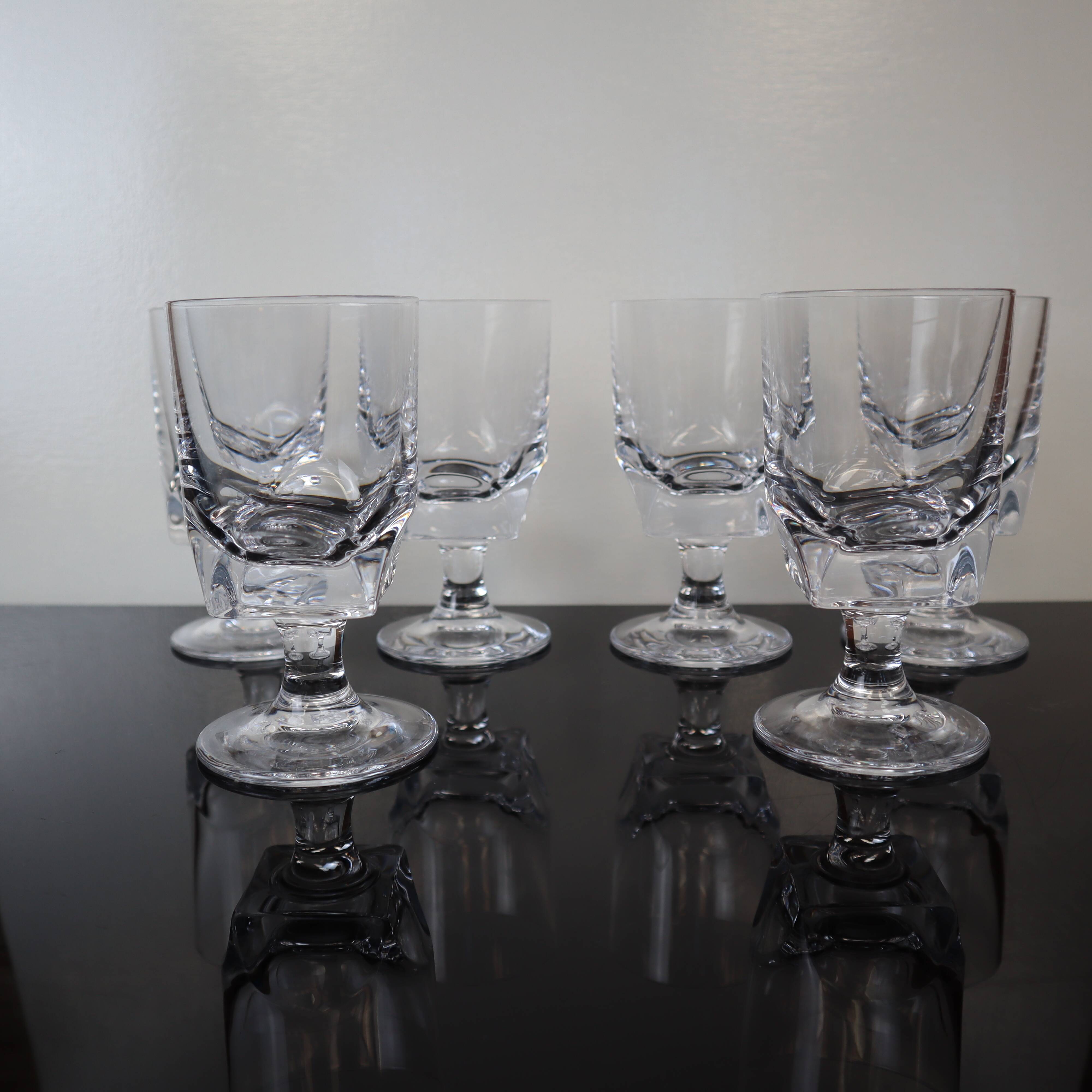 Set of 6 old white wine glasses in Sèvres Crystal Arezzo Model