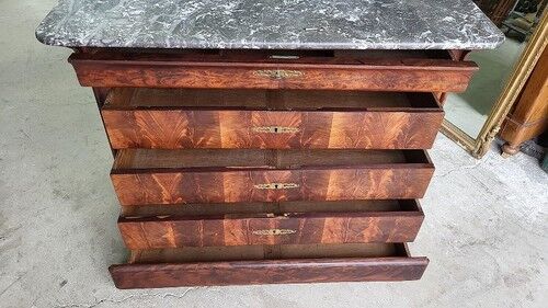 Commode louis xvi en acajou avec 3 tiroirs du XlX ème siecle