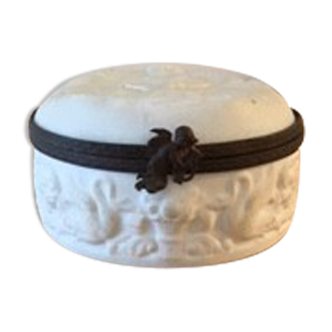 Jewelry box
