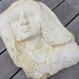Plaster cast of a blank face