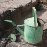 Zinc green watering can