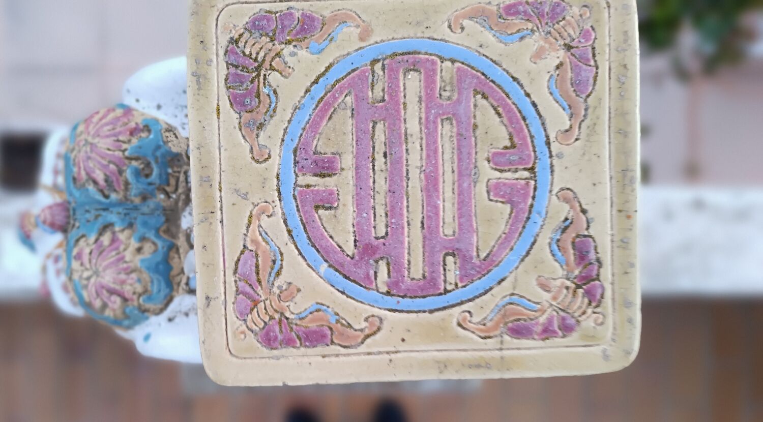 Set of 2 Chinese ceramic elephants