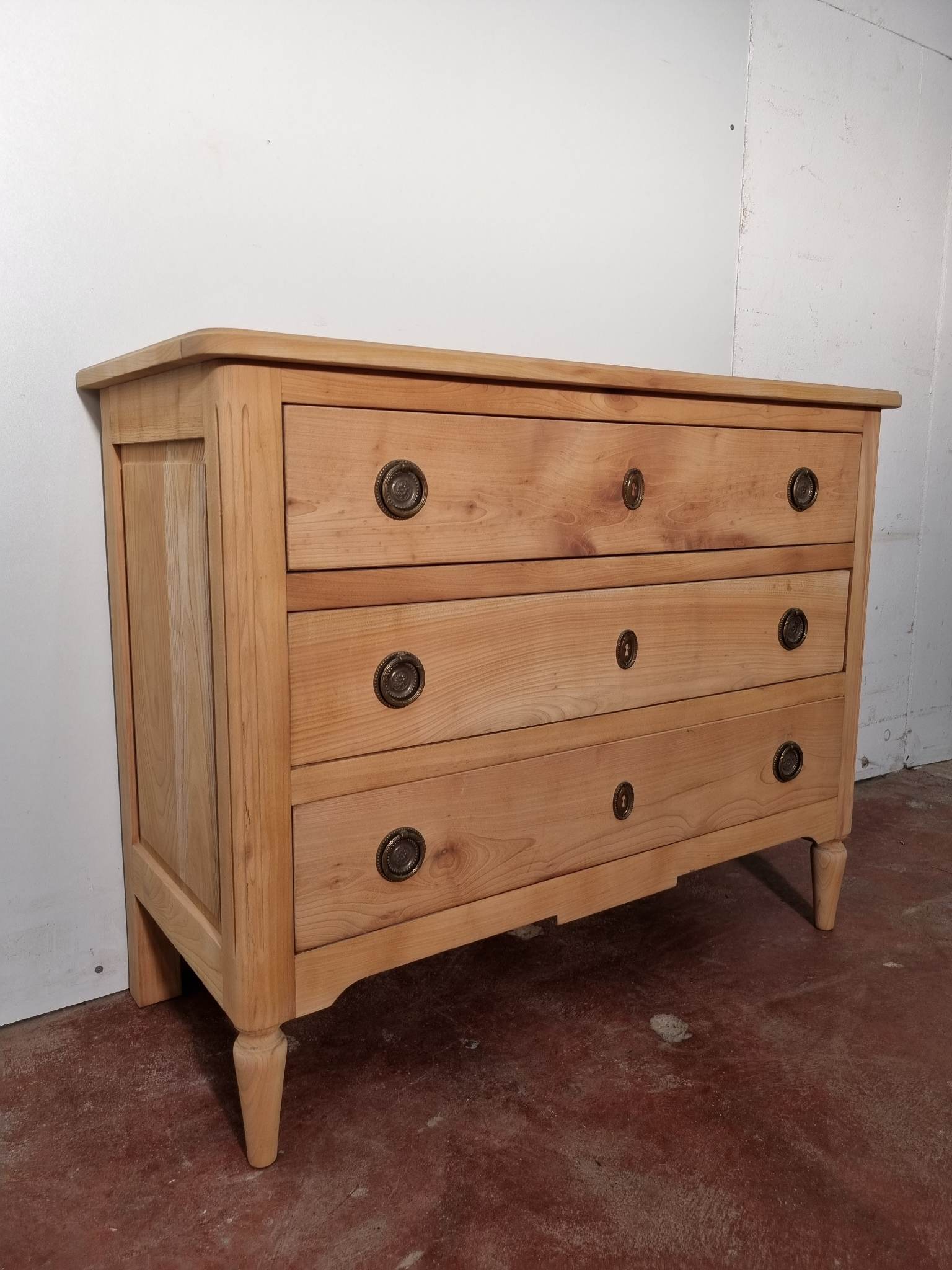 Commode en merisier aerogommée