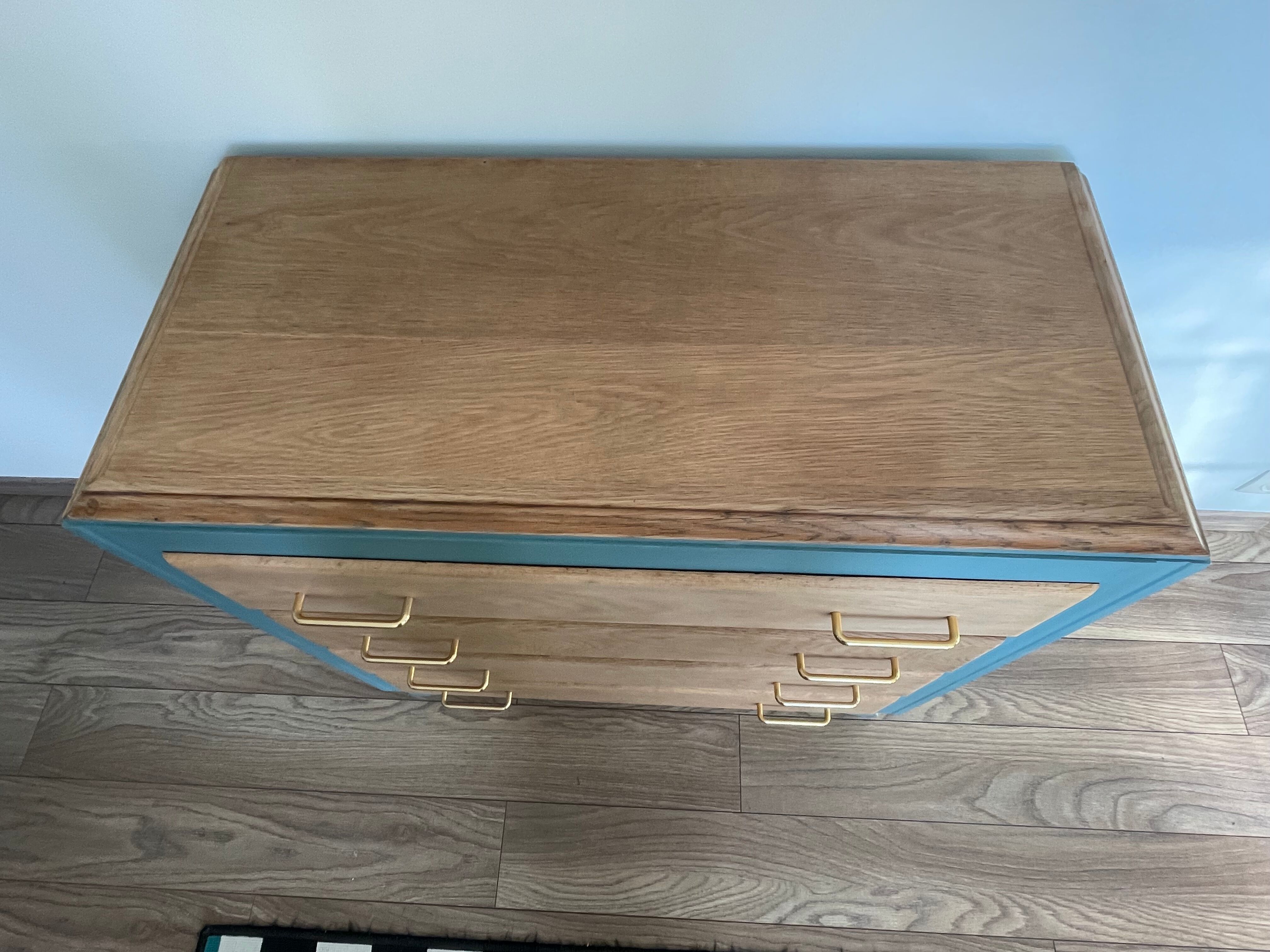 Renovated oak compass foot chest of drawers