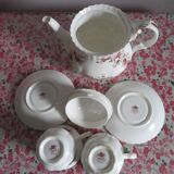 Teapot and its 2 cups and saucers Royal Albert Porcelaine "Lavender Rose"