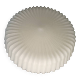Plafonnier en verre blanc mat nervuré