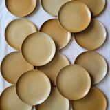 Lot de 16 assiettes en grès