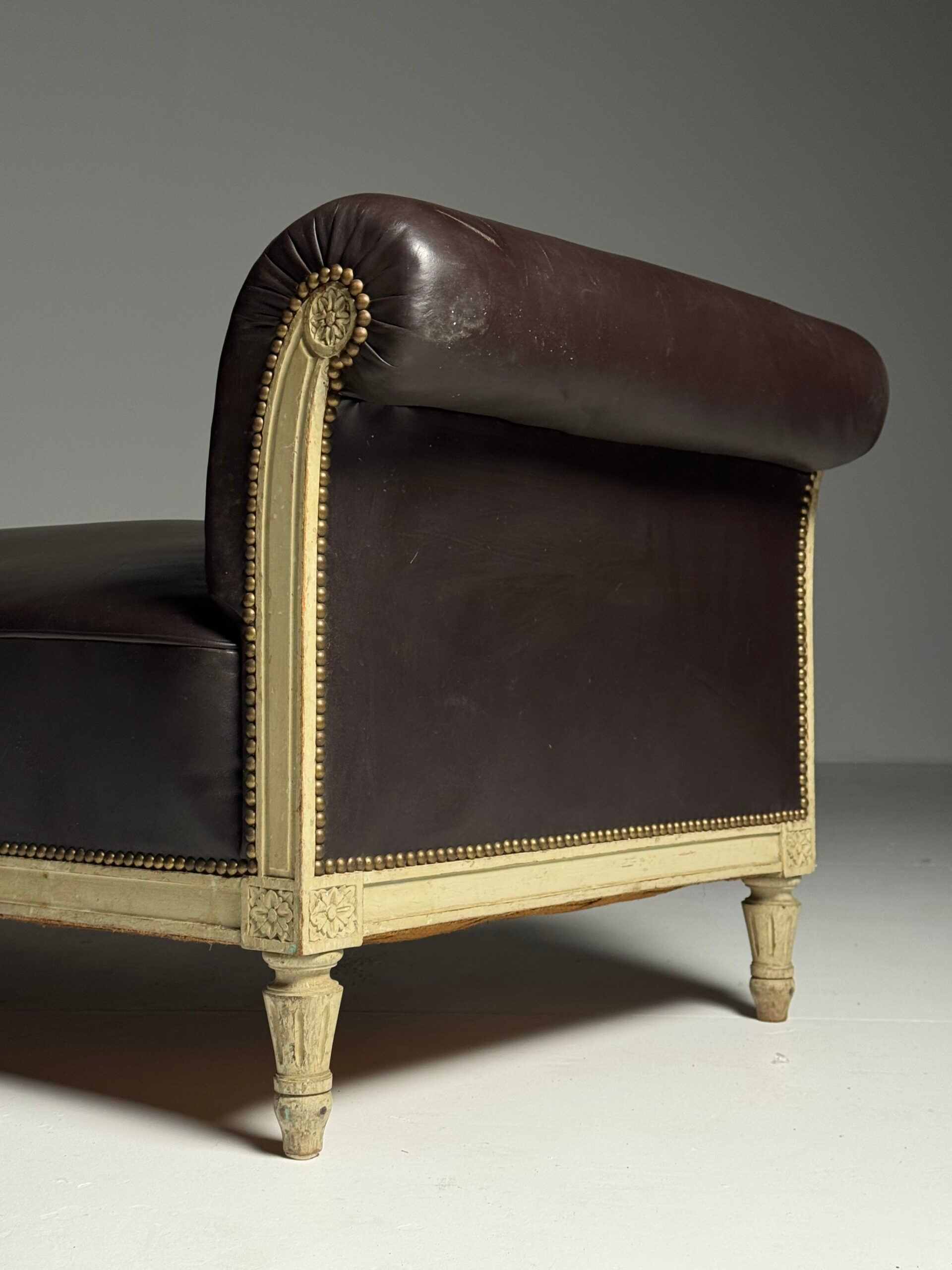 Canapé chaise longue français
