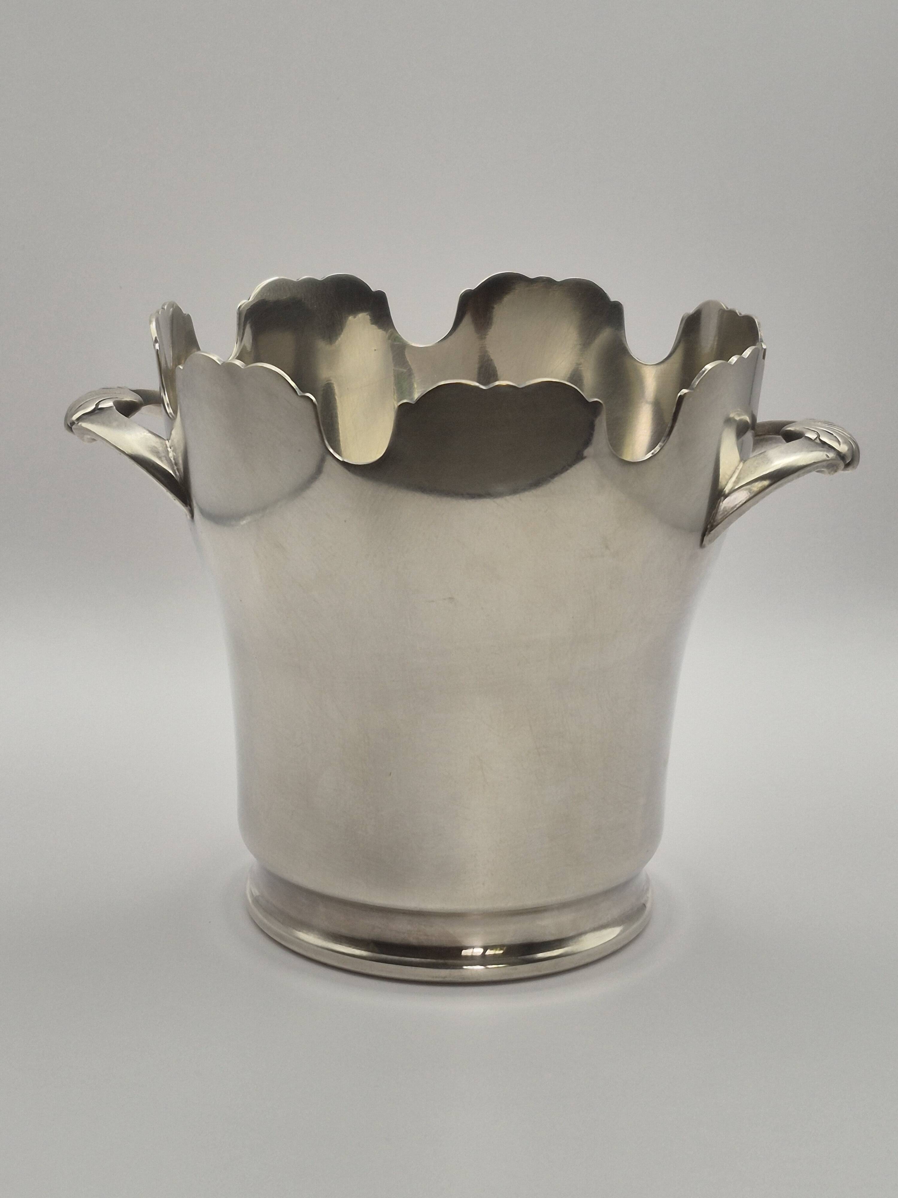 Elegant ice bucket/scoop, silver-plated with square hallmark - A 321