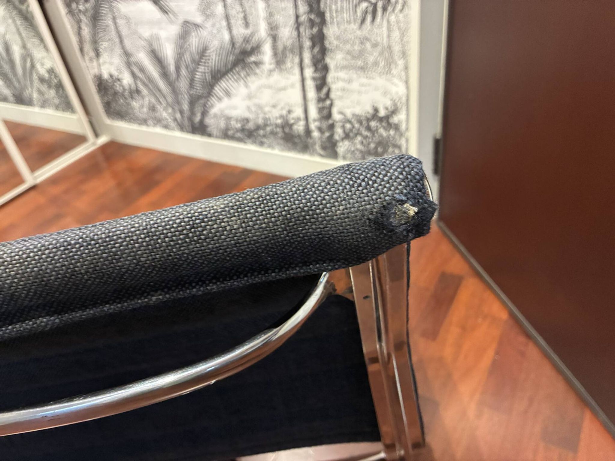 Herman Miller EA105 chair