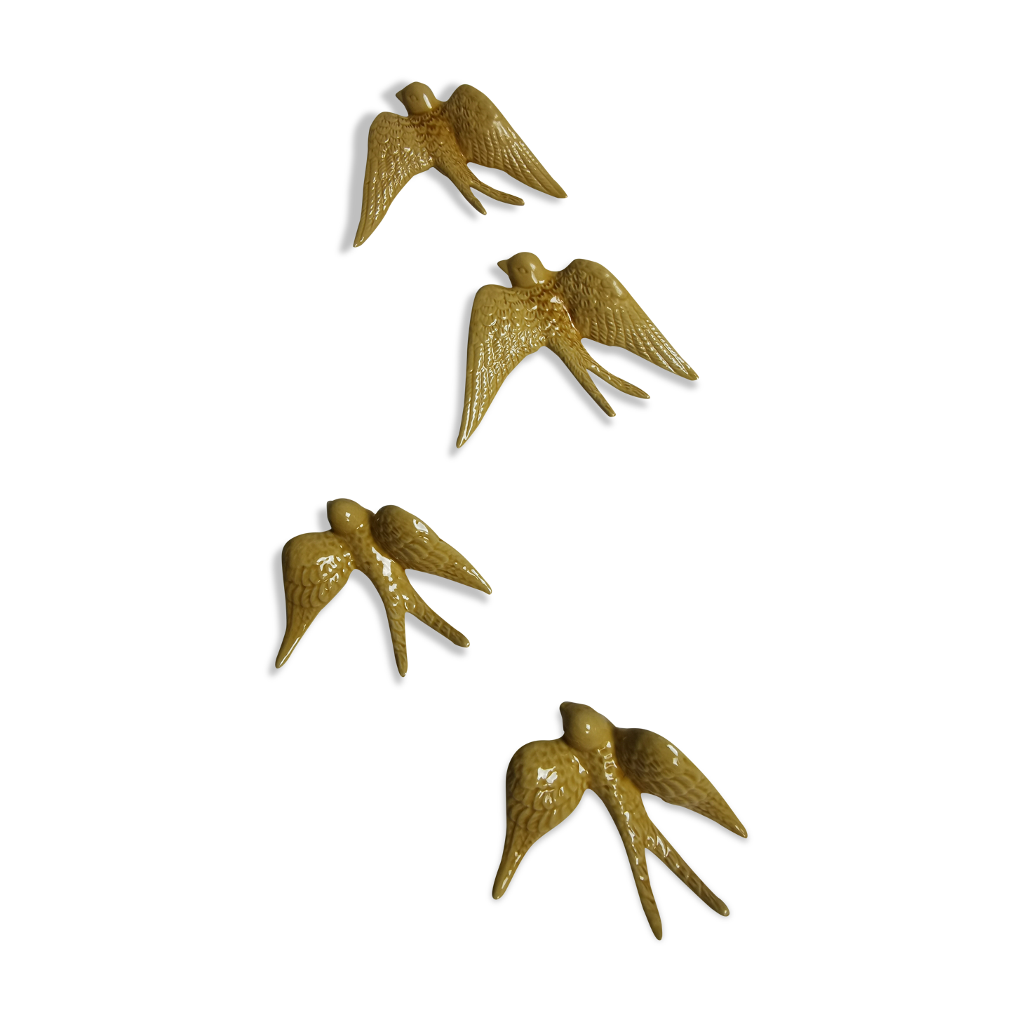 Batch of swallows in ceramic