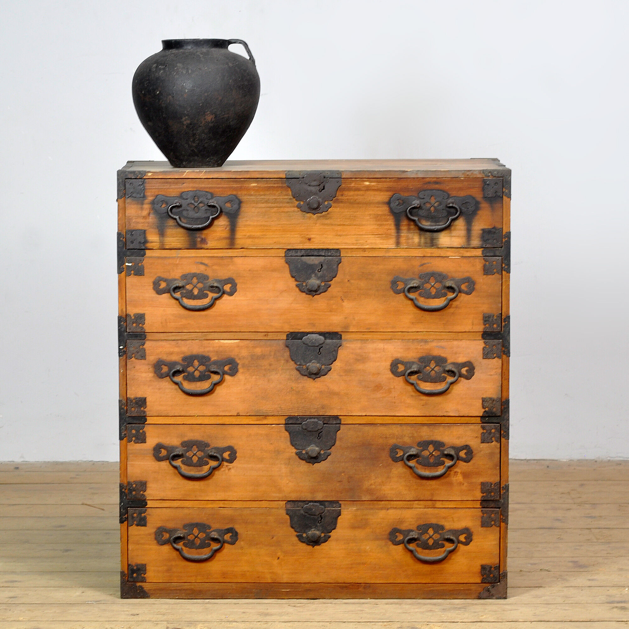 Antique earthenware pot from Moldova, circa 1850
