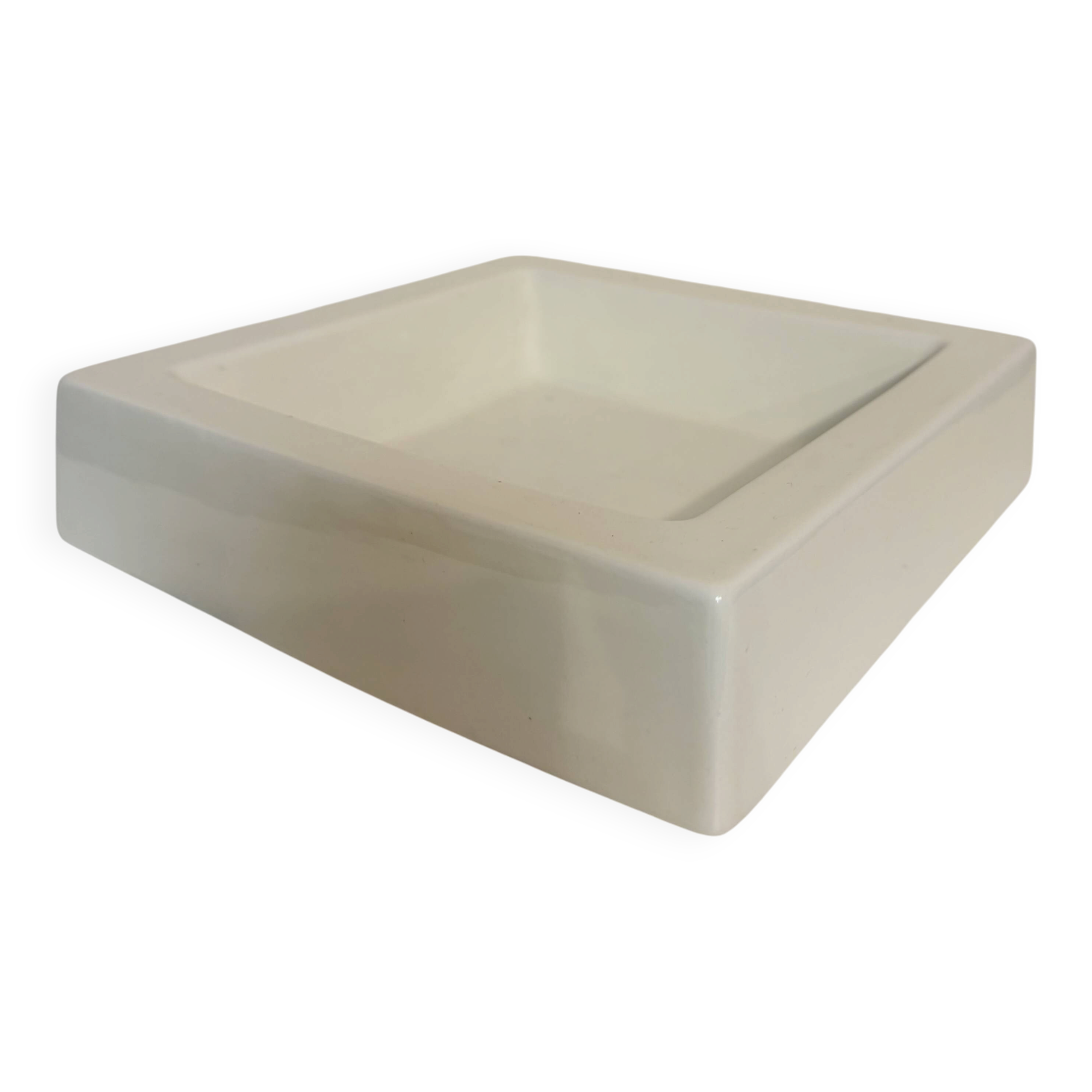 Catch-all tray 1980