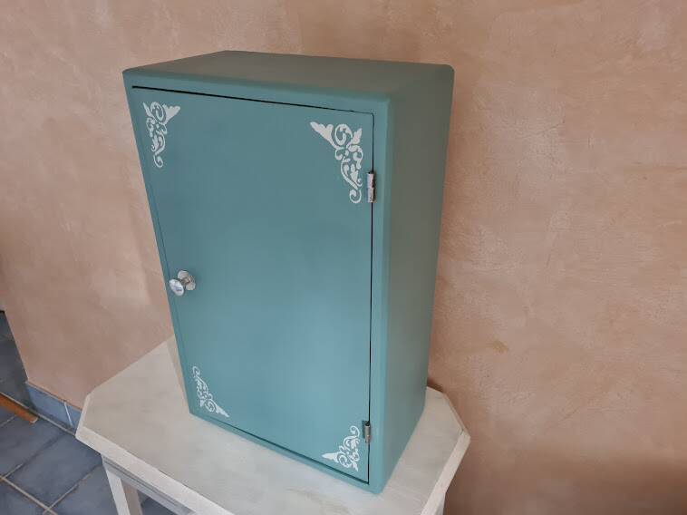 Vintage medicine cabinet