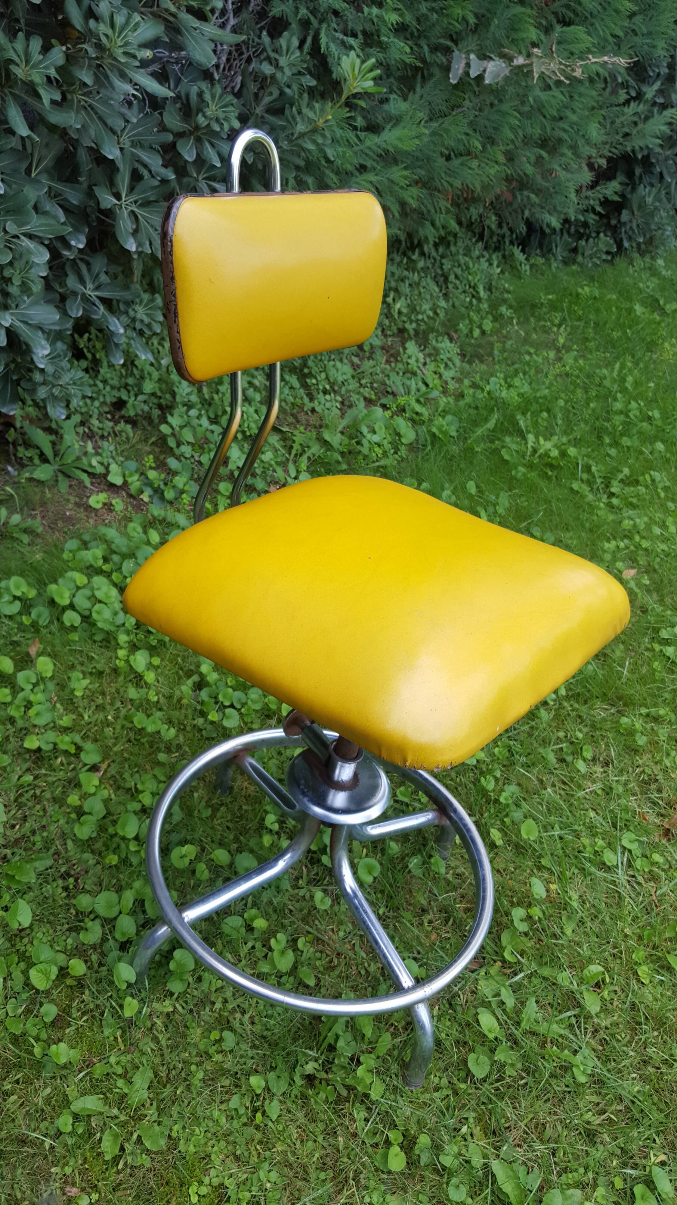 Fasem chair design Henri Liber, mustard color