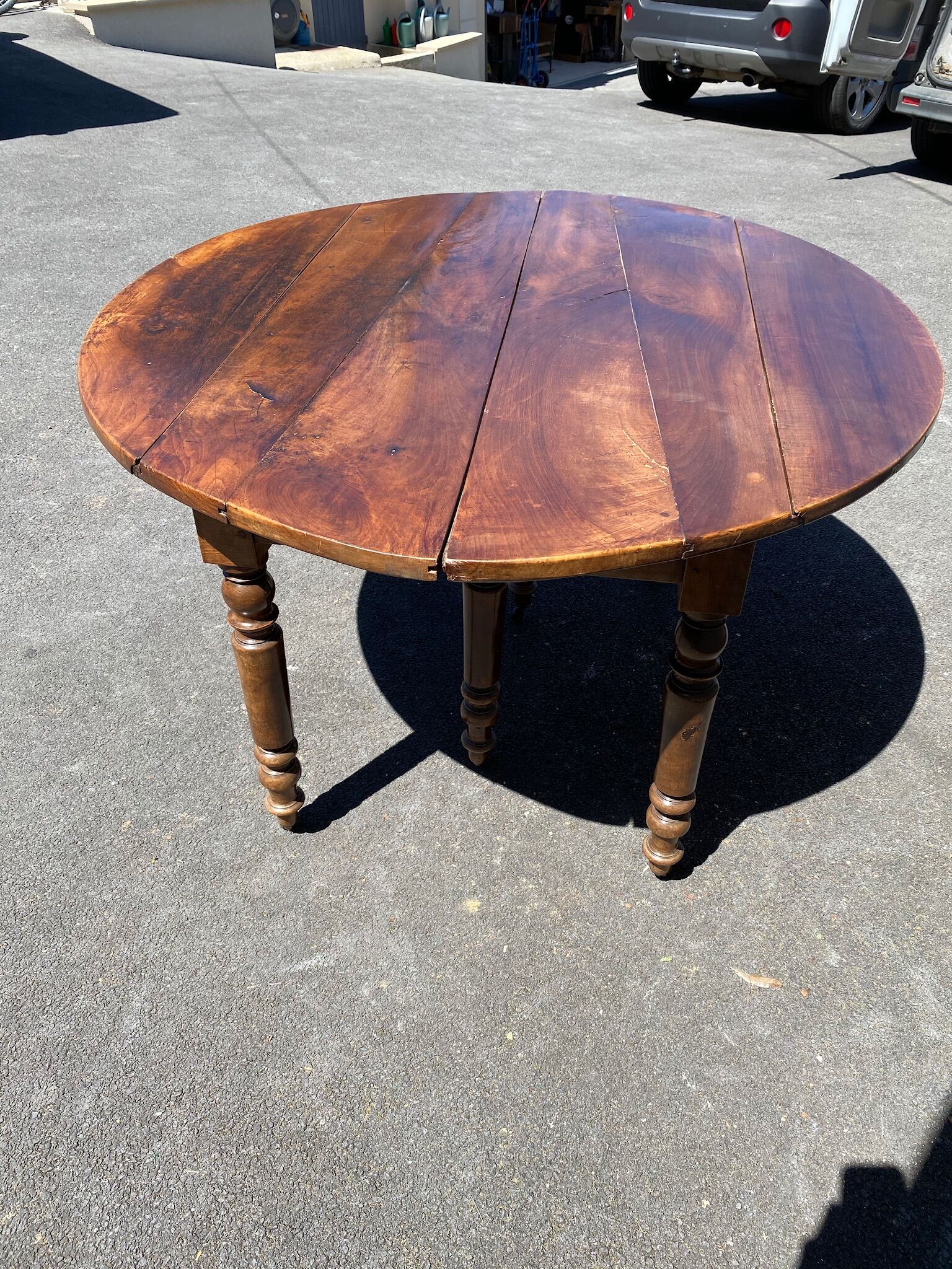 Table Louis Philippe walnut