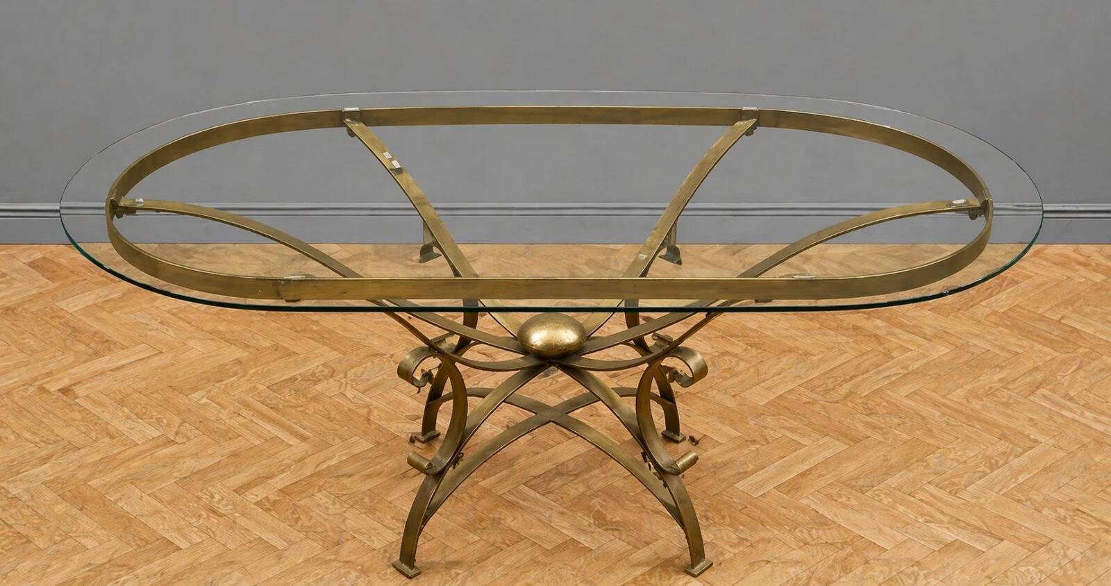 Grande table a manger / table design 1970 en métal doré et verre – XXe