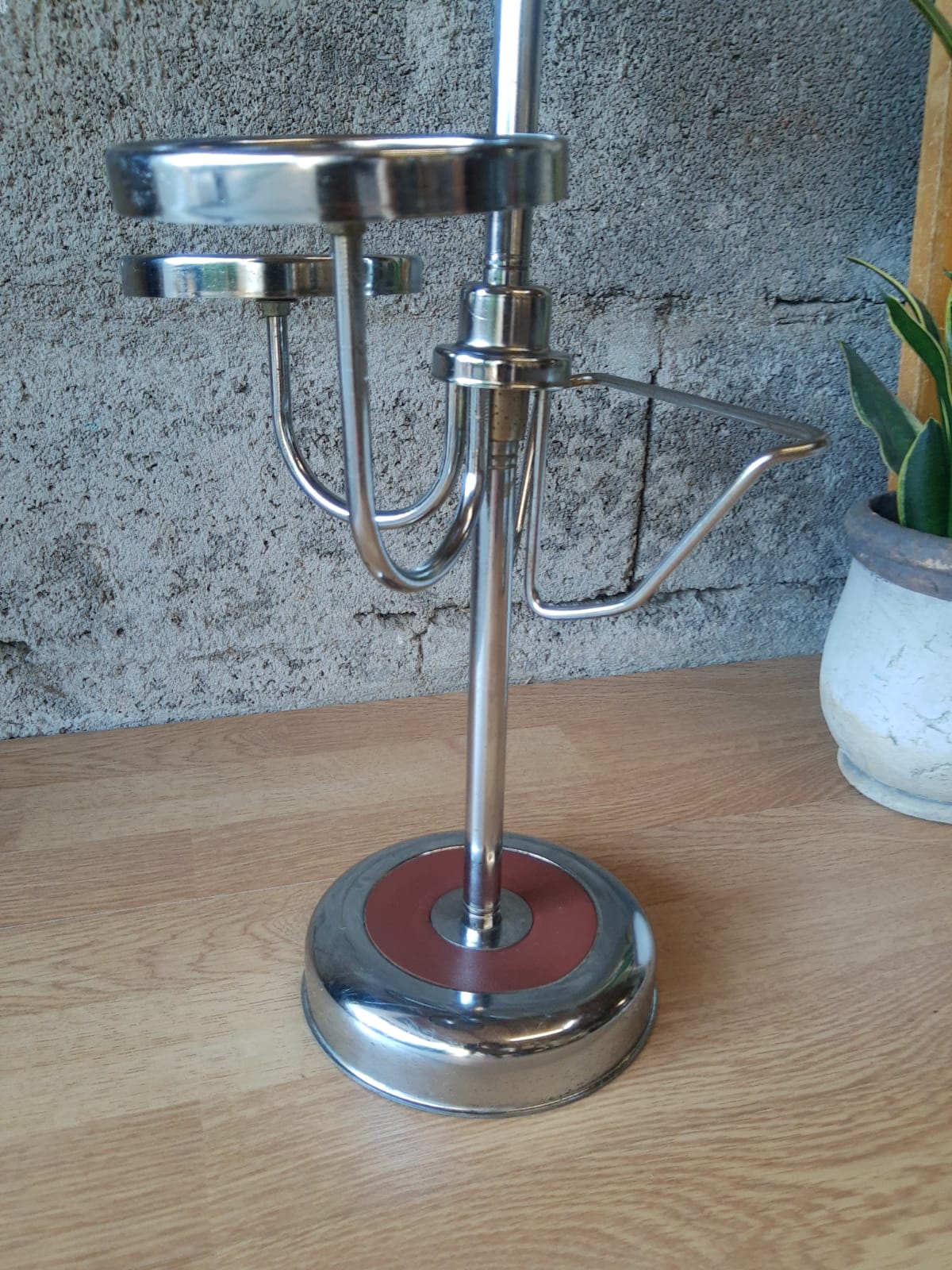 Ashtray on foot 70s -vintage