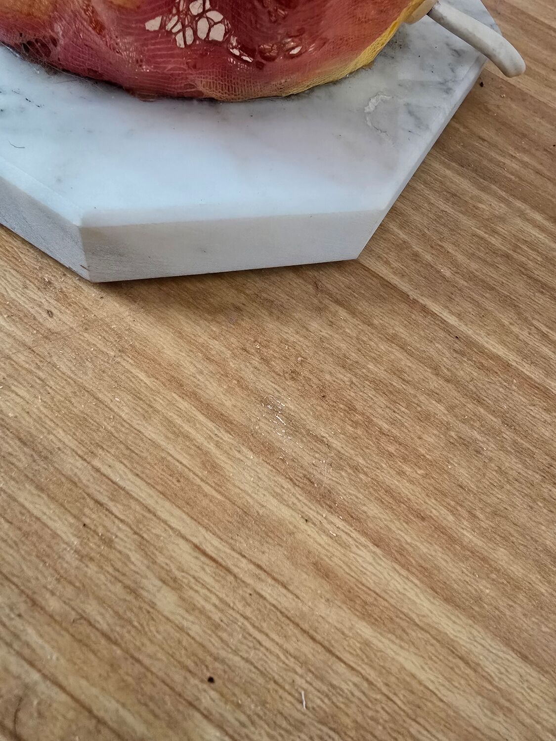 Vintage lamp Marie Stuart "Laces" – Resin & marble – 1970s