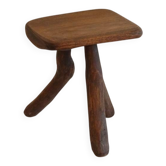Tabouret tripode en bois massif patiné 1960