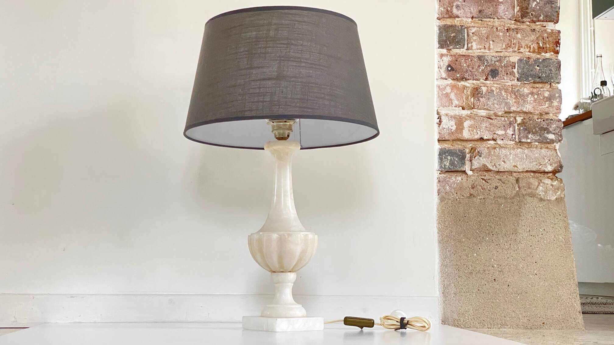 ALABASTER Stone LAMP Vintage MEDICIS Shape