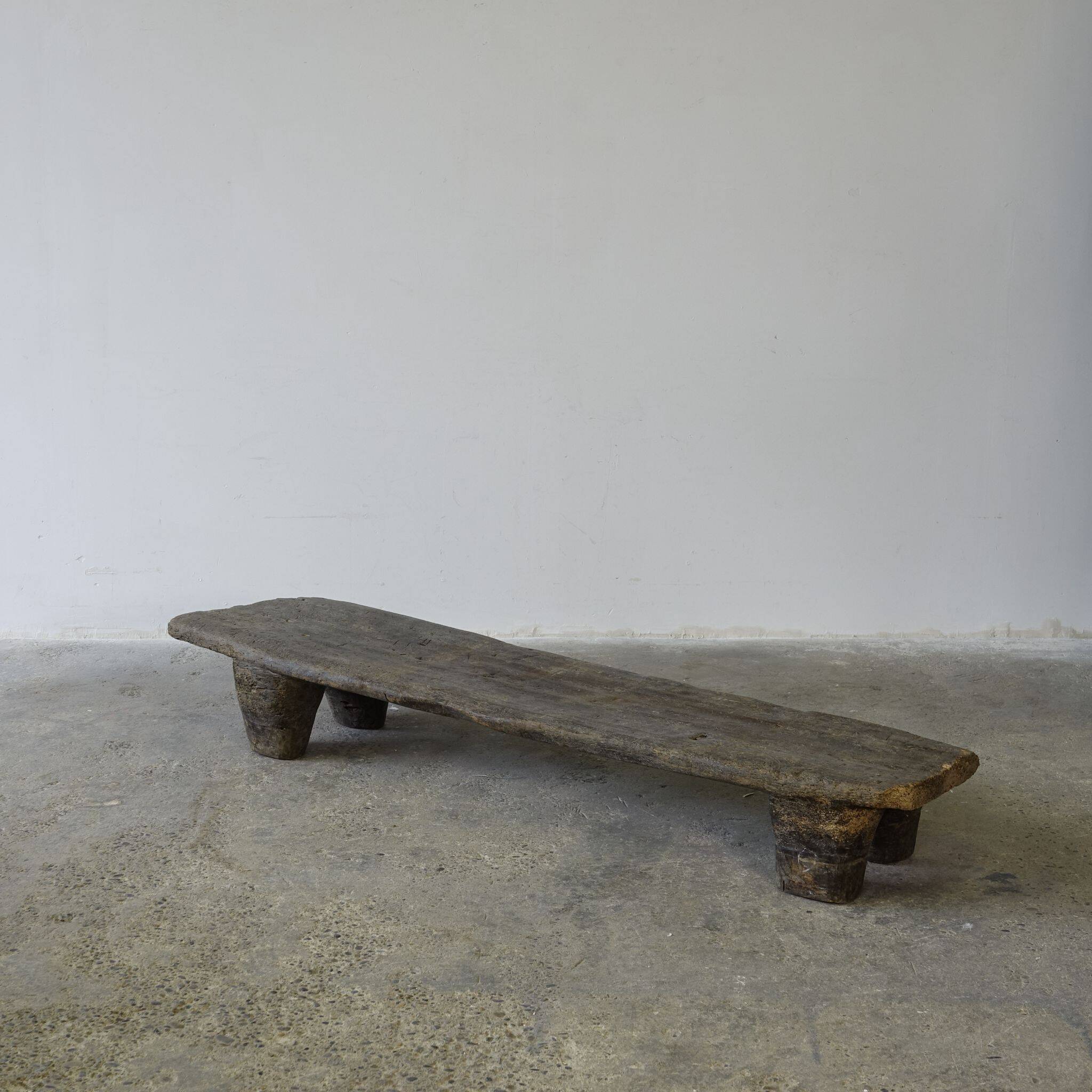 Angami - Authentic old Naga table n°6