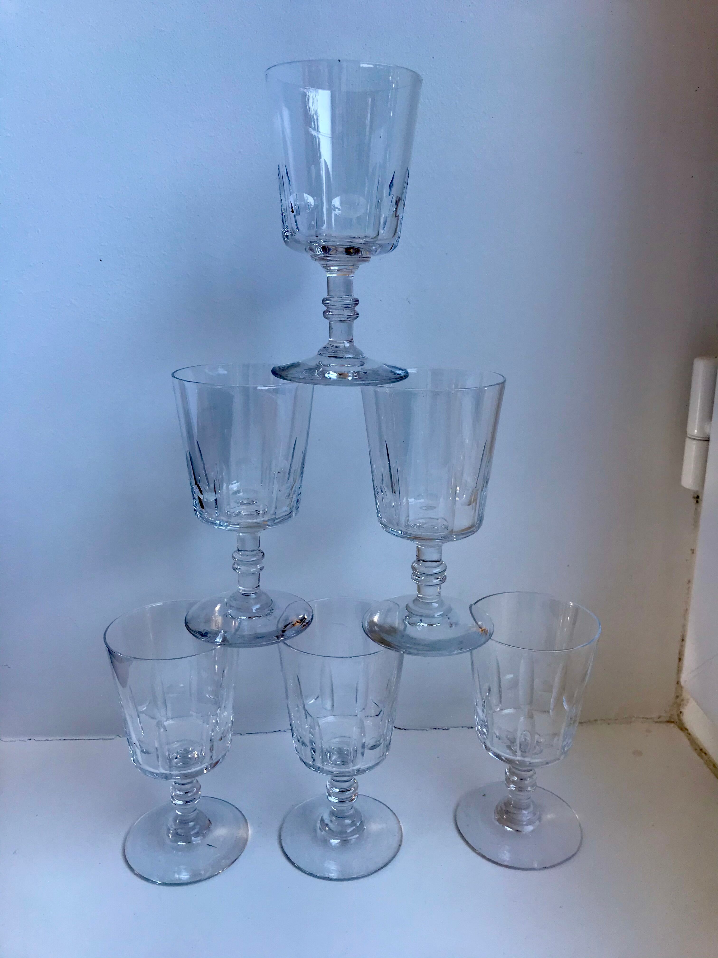 Set of 6 small crystal wine glasses engraved early twentieth century