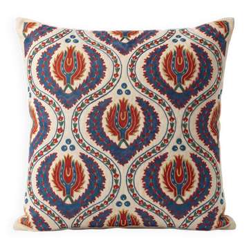 Housse de coussin avec motif de tulipe brodé en soie. Housse de coussin beige. Coussin d'accent traditionnel.
