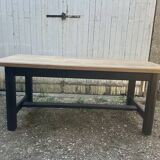 Farm table
