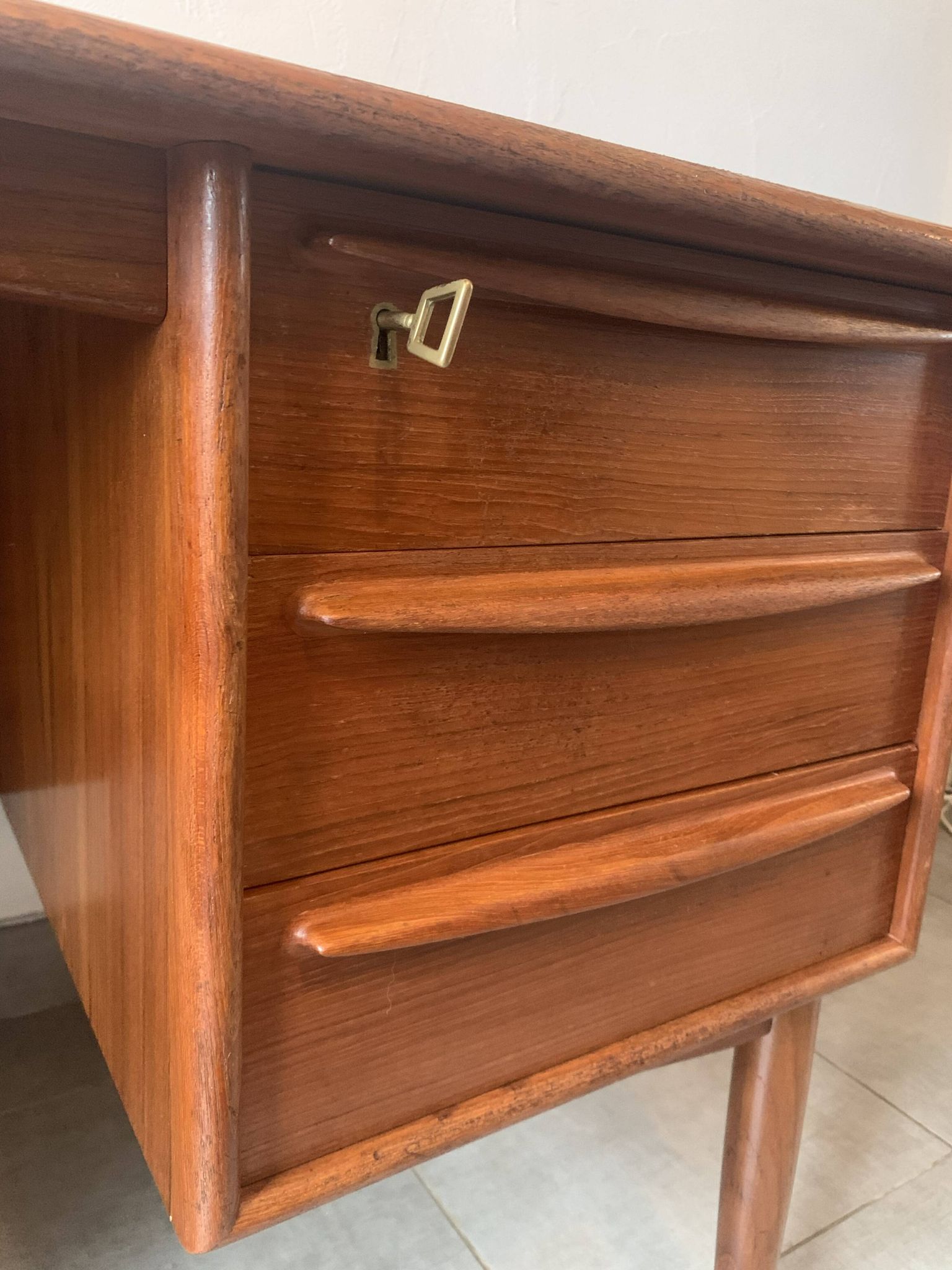 Bureau danois Falster en Teck par Svend Madsen, années 60