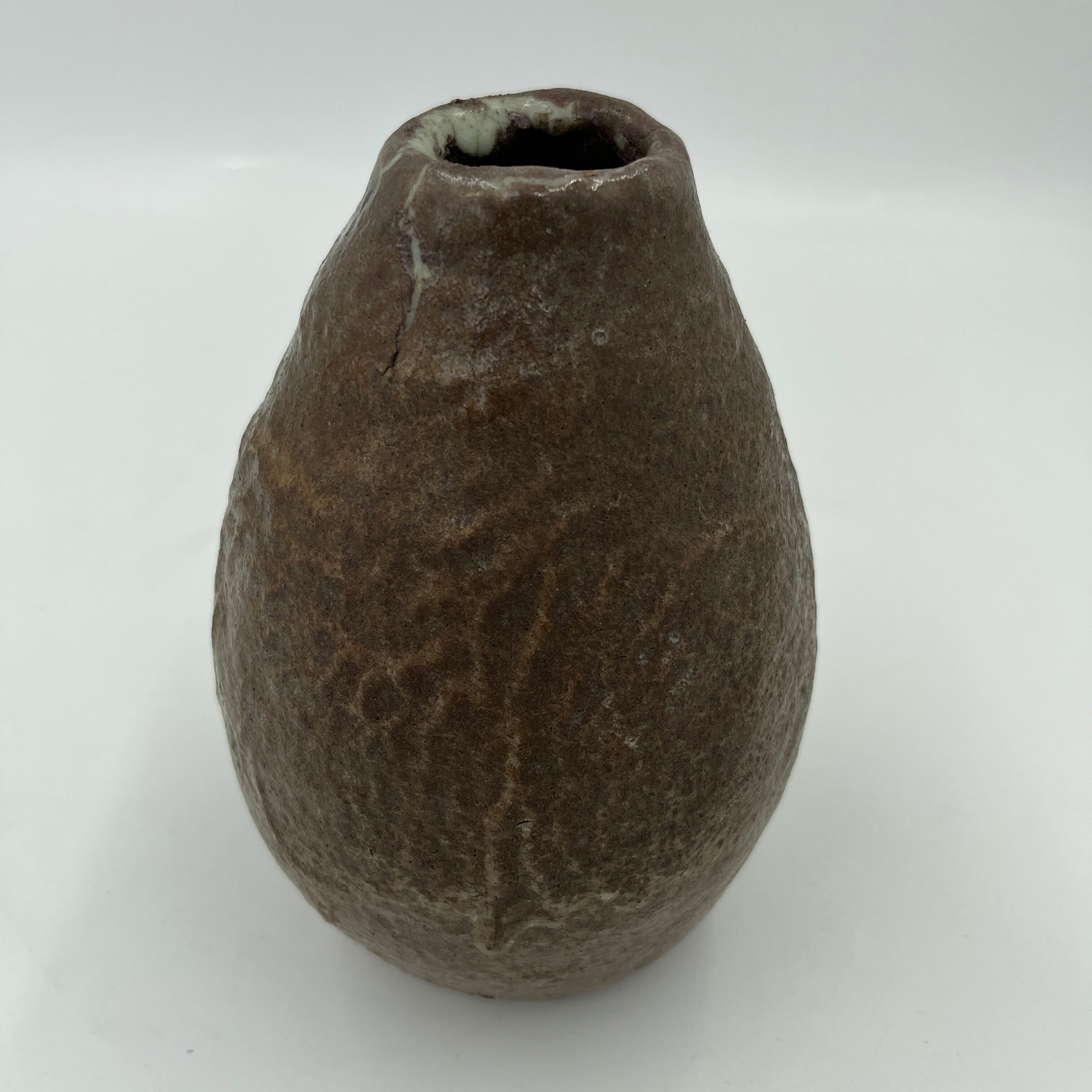 Veined terracotta vase