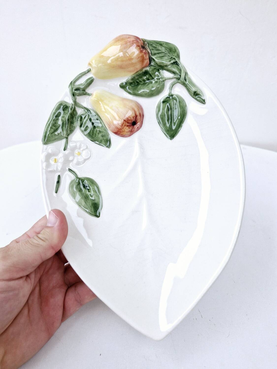 Petit plat ravier vintage céramique barbotine poire made in italy