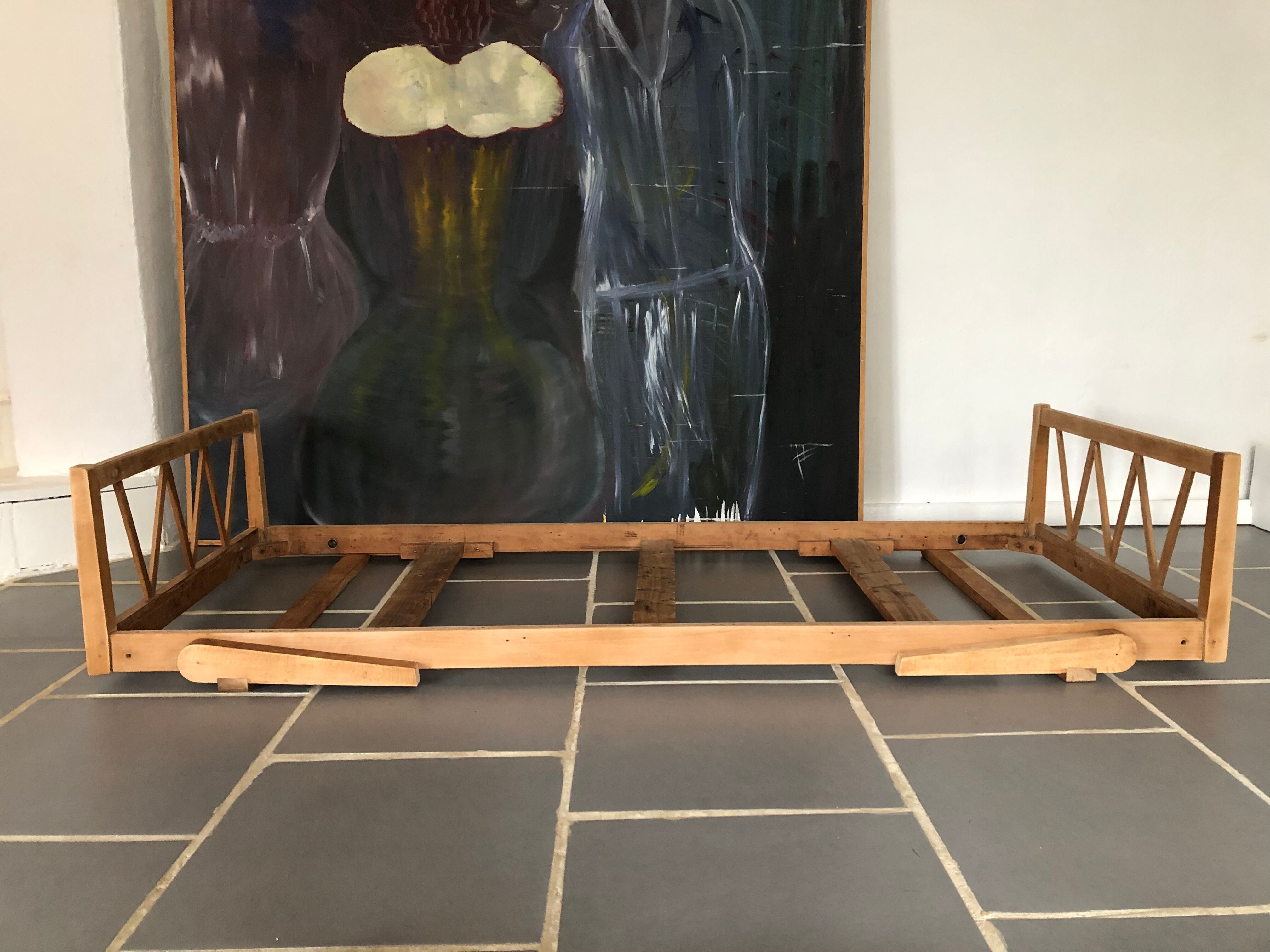 Resting bed braces reconstruction / vintage midcentury