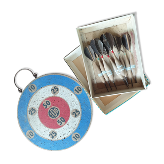 Old dart game