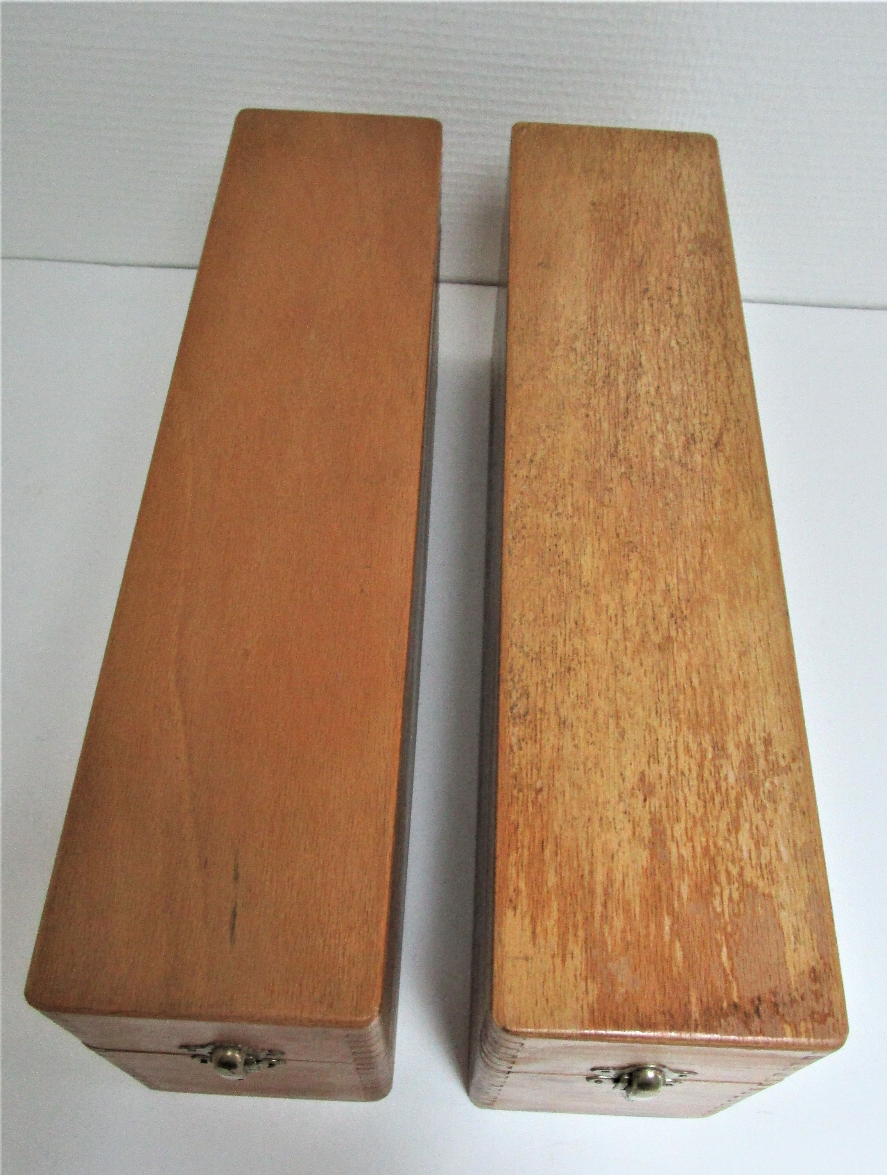 Deux boîtes à archives en bois de hêtre vintage