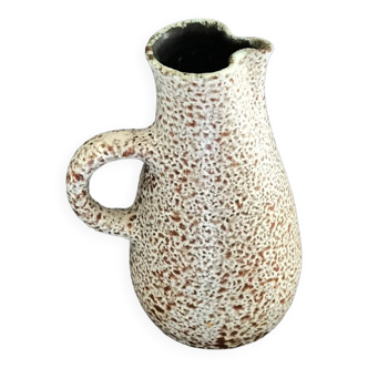 Fat lava style pitcher