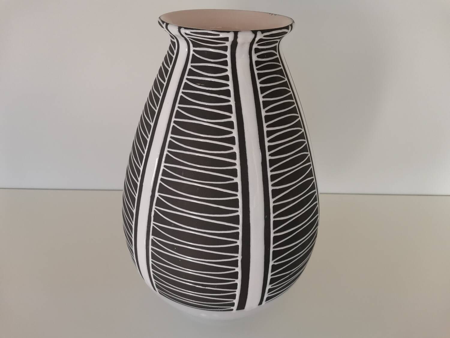 Vase Schlossberg vintage, années 1960/1970 – Graphisme noir et blanc