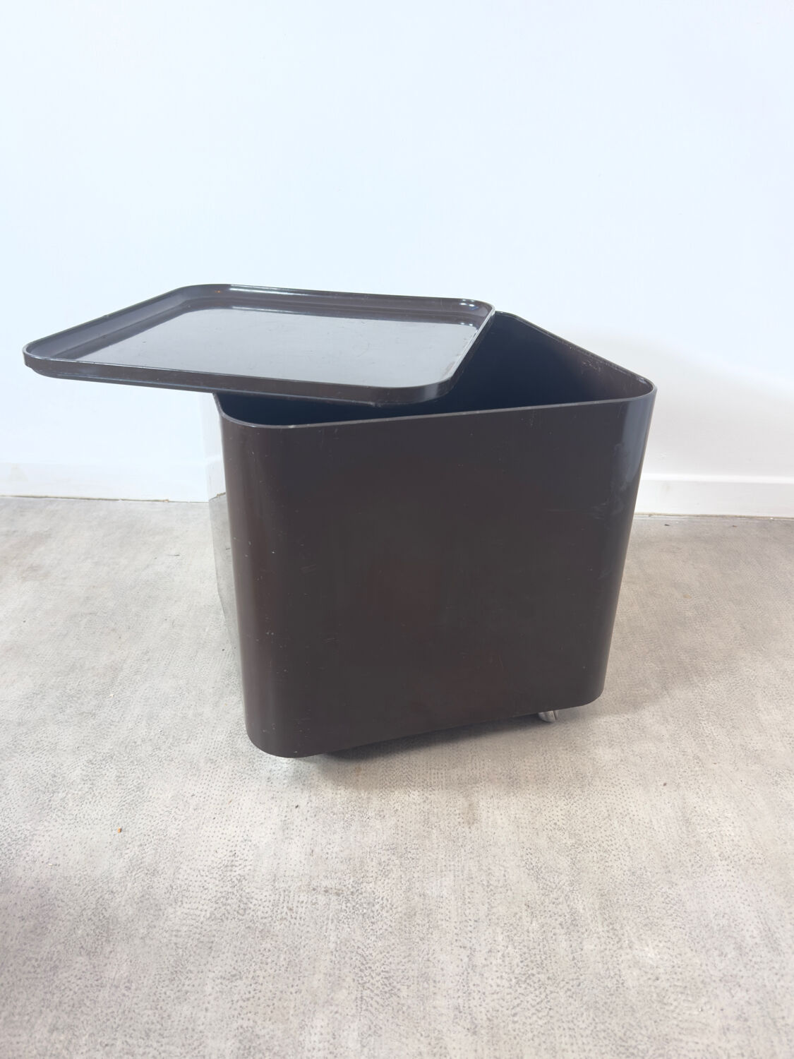 Table on wheels / box DIME MARCELLO SIARD