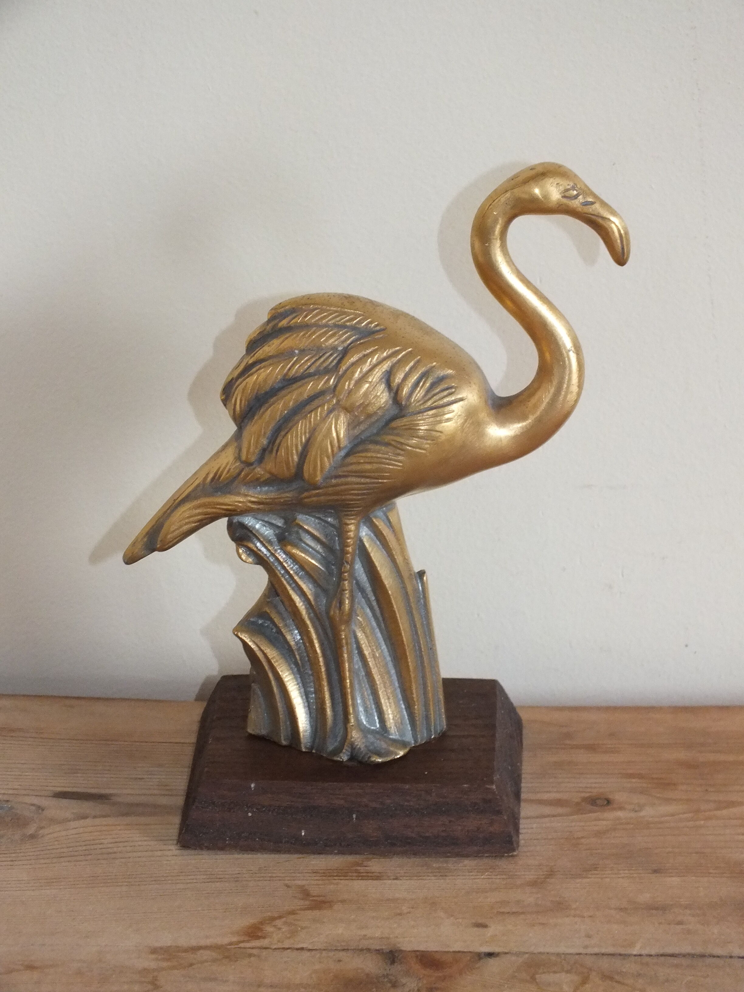 Pink flamingo in bronze