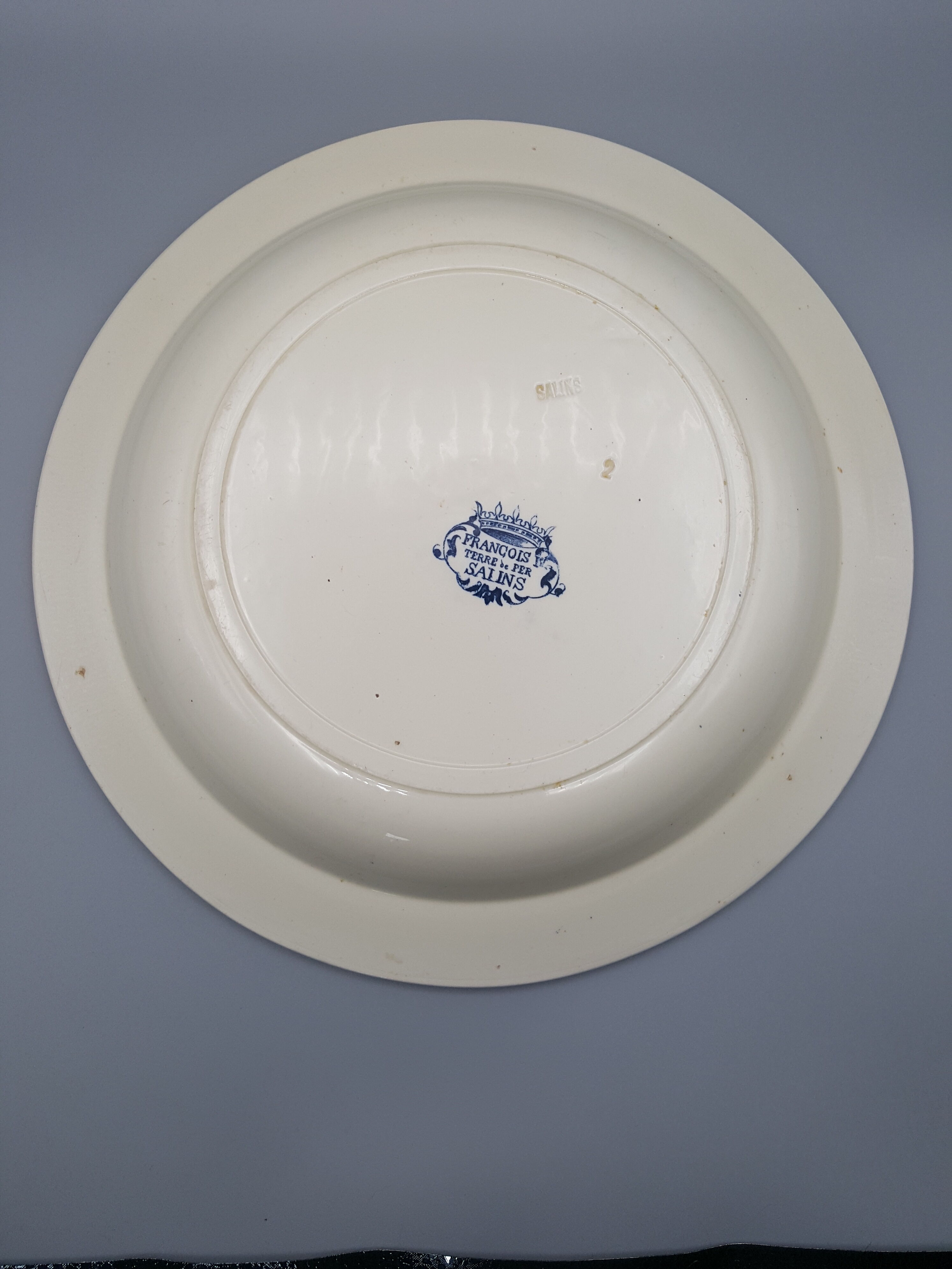 hollow serving dish François 1st dragon salamander iron earth Salins